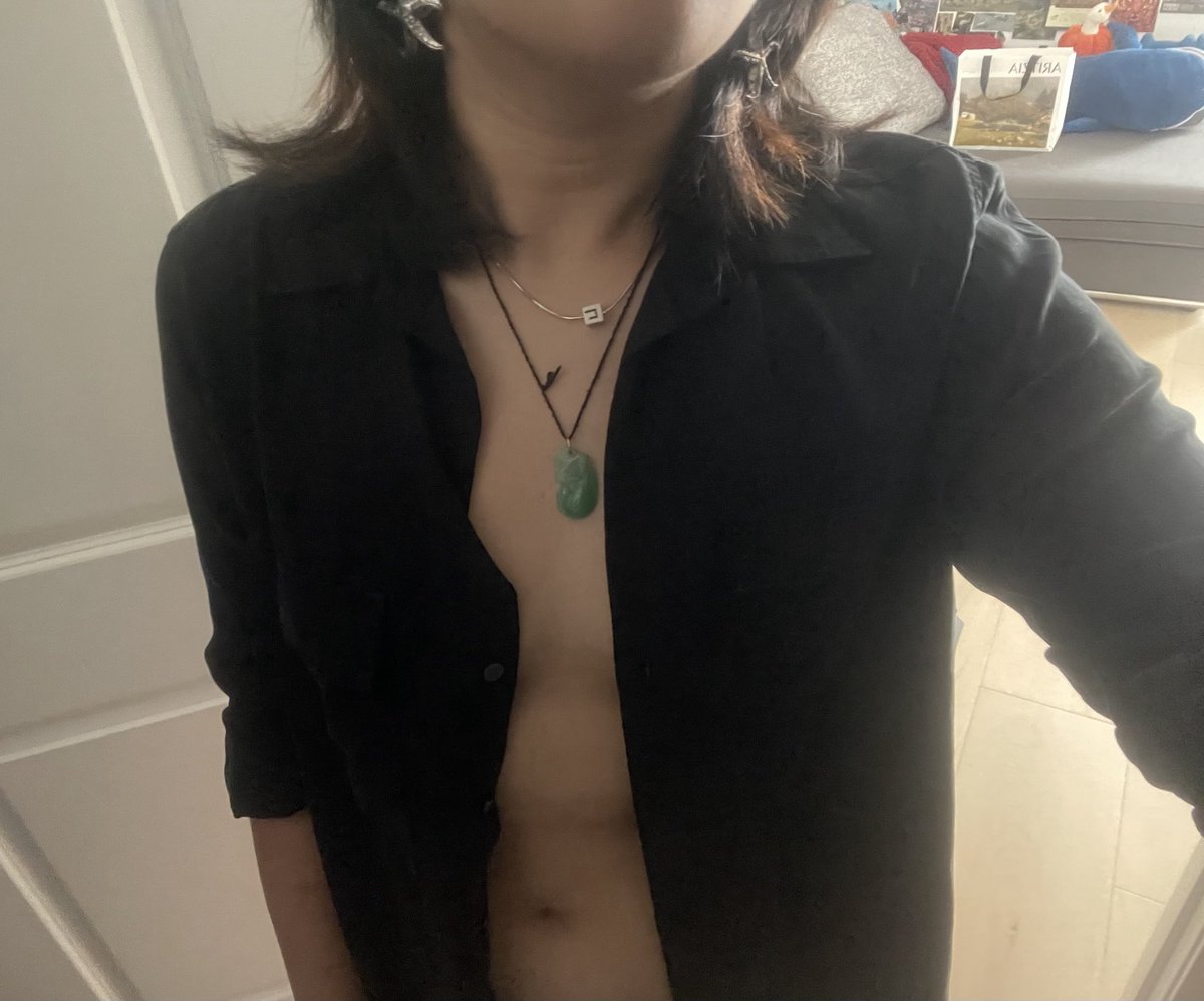 bankpanic's tweet photo. i actually rlly like these kinds of shirts but i also think i jlook dumb should i wesr themcagain for the summer
also you can tell what i like doing witgh my hand https://t.co/tXY2Y87cDh