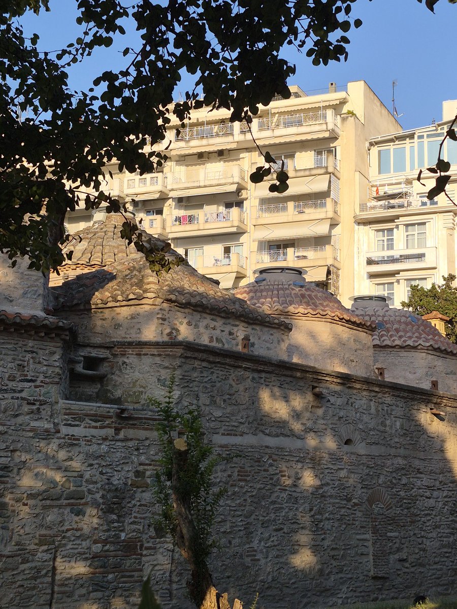 oudedromen's tweet photo. Bey Hamamı / Selanik https://t.co/w6PsQuTTJc