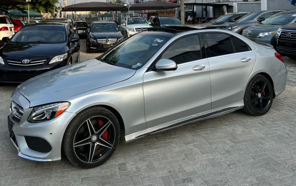 DaggashAutos's tweet photo. Distress! Foreign used 2015 C300 Pano fullest option for 20m https://t.co/NmQUq2XIVv