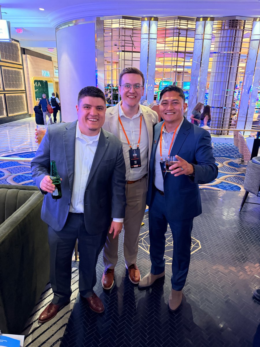 wingroupnow's tweet photo. This is what investing in relationships looks like. 👊
3 incredible days at the Aegis Financial Summit in Vegas connecting with top agents & advisors. Great businesses aren't built on transactions—they’re built on trust and community. 🚀
#WINGroup #AegisFinancial #SalesConference #SalesTraining #FinancialAdvisor #InsuranceAgent