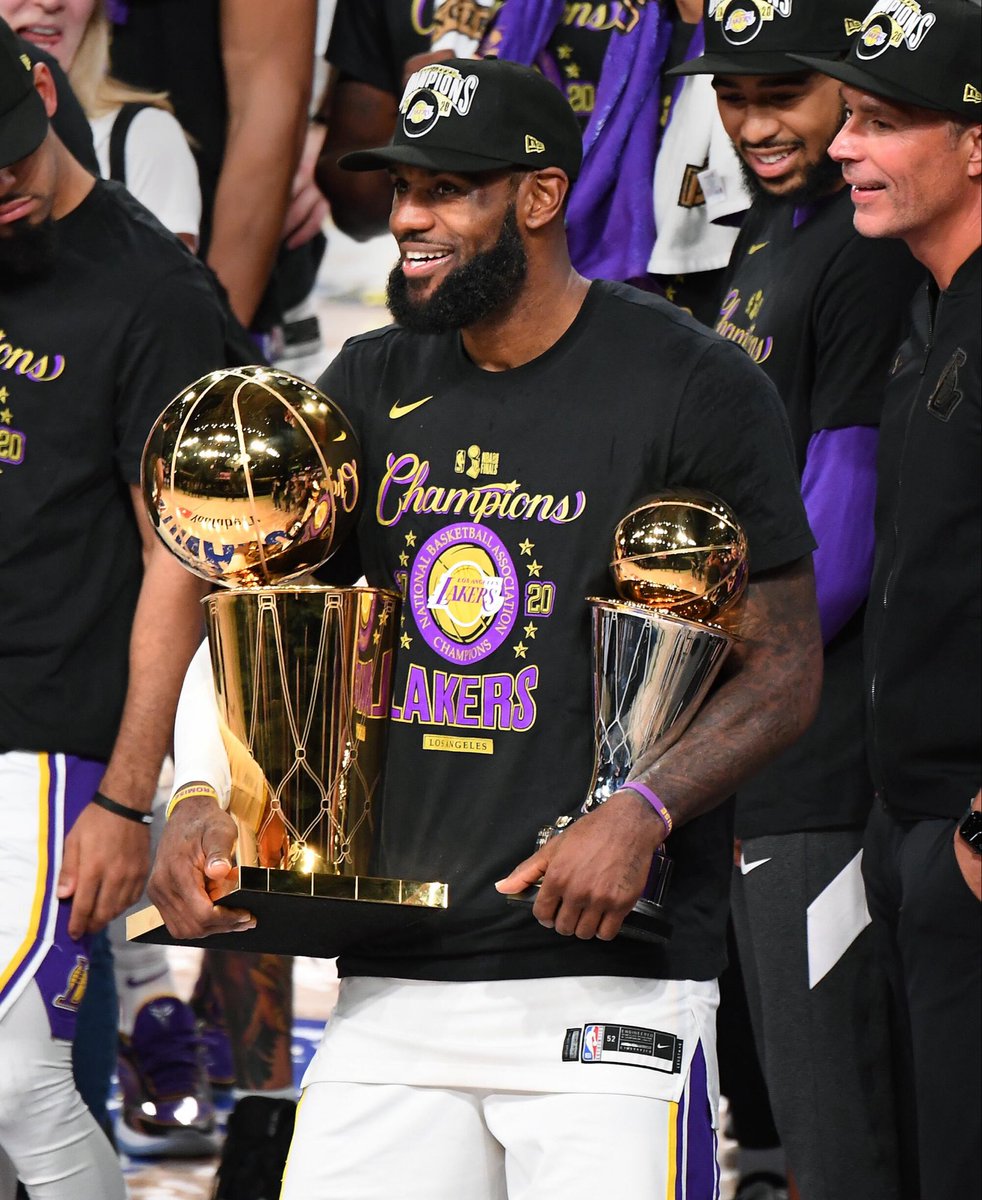 armankenobi's tweet photo. #ForeverKing 🏆 #Lakers https://t.co/WLf3bRQoV3