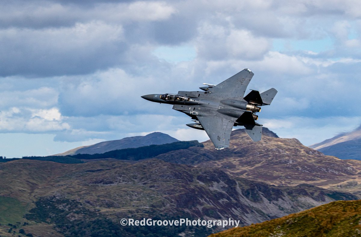 bemstock's tweet photo. @ConstableChaos As a big fan of the Mach Loop and such, I can guarantee that the jets bring in more trade for him than they lose! Particularly aviation photography enthusiasts. Ok...Plane spotters! 😅 https://t.co/O6Ispvyw7z