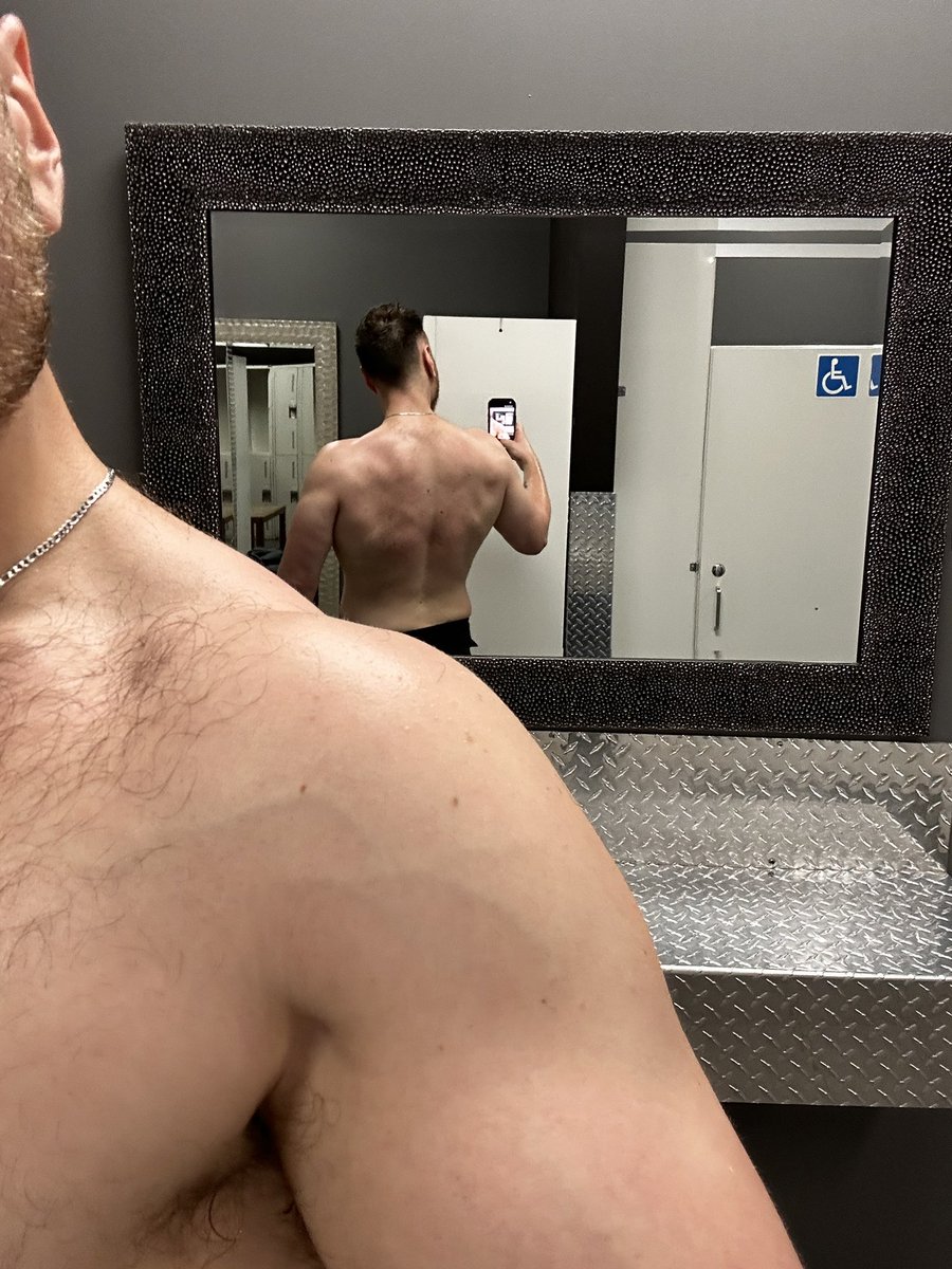 SimSimPower's tweet photo. Cookin
#gay #gaygym #gympic https://t.co/liadhGyggY