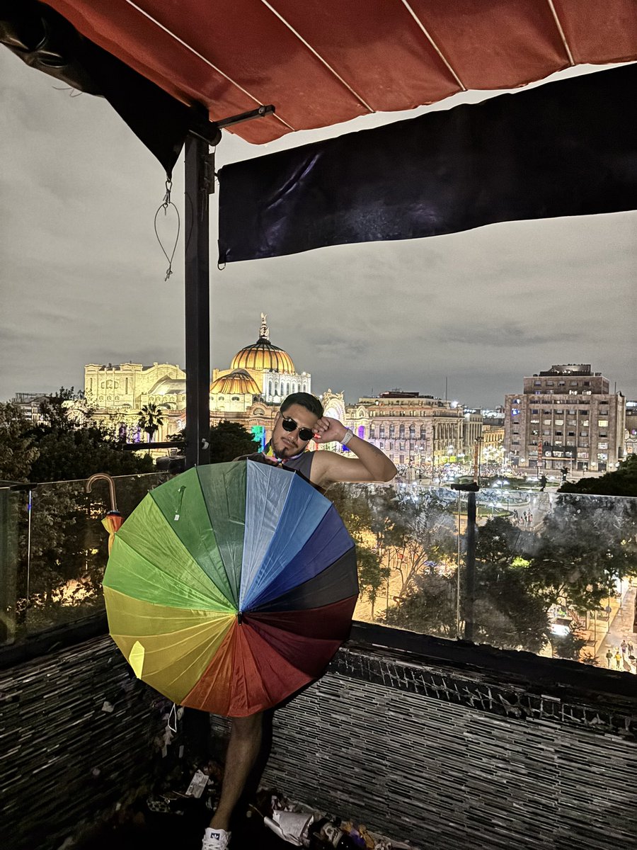 marcogarzonr's tweet photo. Mi primer PRIDE 🏳️‍🌈🏳️‍⚧️en CDMX lo viví con mi novio a lo máximo, nunca en la vida había ido y pasarla con él fue algo increíble 💖💖💖 https://t.co/YZSzPOPlzG