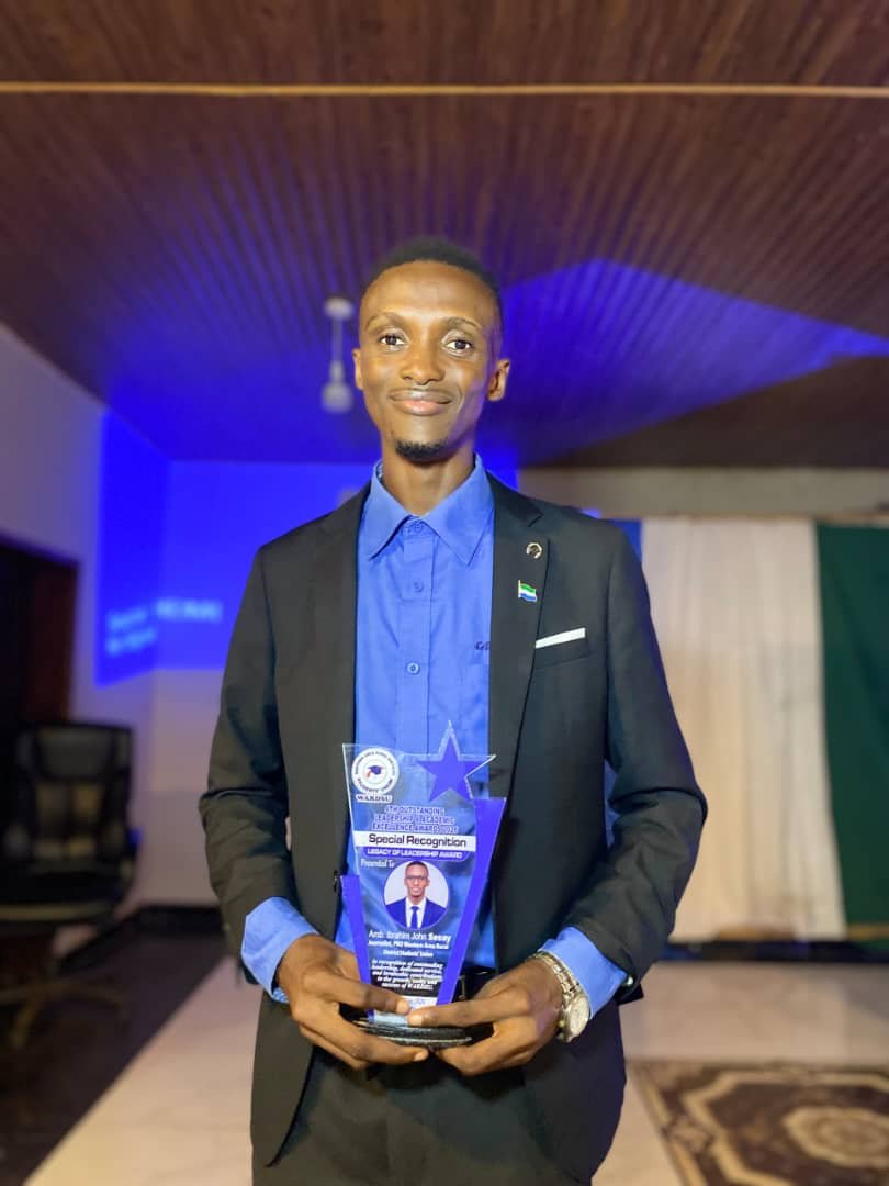 Amb_Ibrahim_JS's tweet photo. I am deeply honored to receive the Outstanding Leadership and Academic Excellence Award in recognition of my contributions to student leadership, community engagement, and national development.

#StudentLeader #WARDSU #PublicRelationsOfficer #SpecialRecognitionLegacy_ofLeadership https://t.co/t4sxDn5GkK