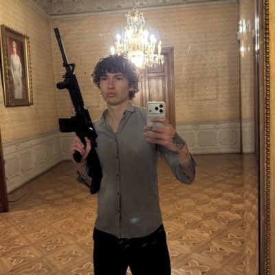 slowsilverbaby's tweet photo. #NewProfilePic https://t.co/xA5bX1BXmX
