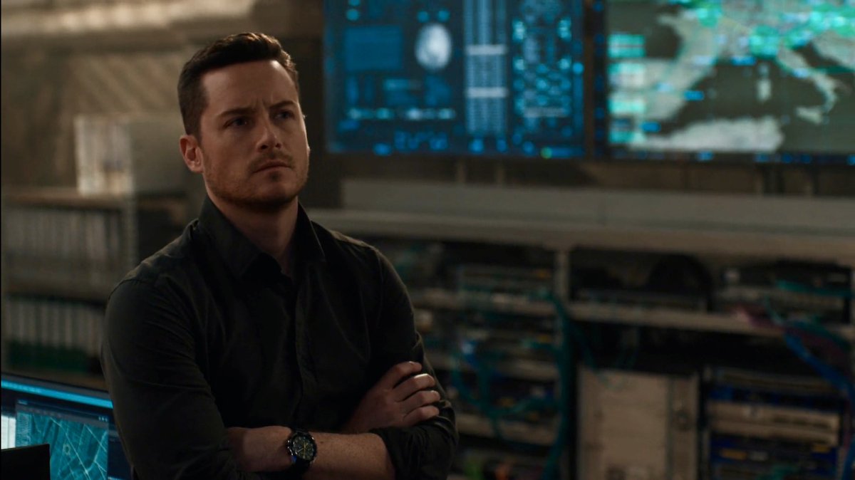10_1Sniffles's tweet photo. Wesley Mitchell: part-time Supervisory Special Agent, full-time watch model. 😜💙 https://t.co/g7jPgQ3nZm