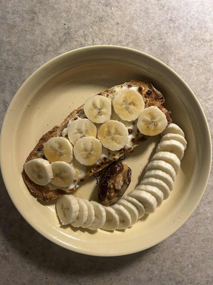 petalwinks's tweet photo. carbs r my fav macro idc https://t.co/QCUXCVCJjV