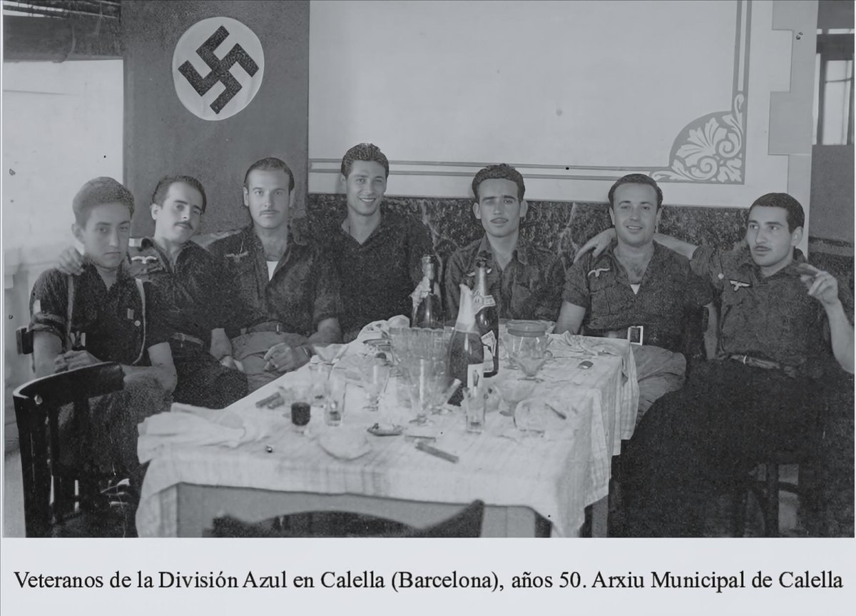 250divisionazul's tweet photo. Veteranos de la División Azul celebrando una comida de hermandad en Calella (Barcelona - Años 50).

La División Azul y la Última Trinchera👇 
https://t.co/esRCnu40ZZ https://t.co/vpCe8dx0Z7