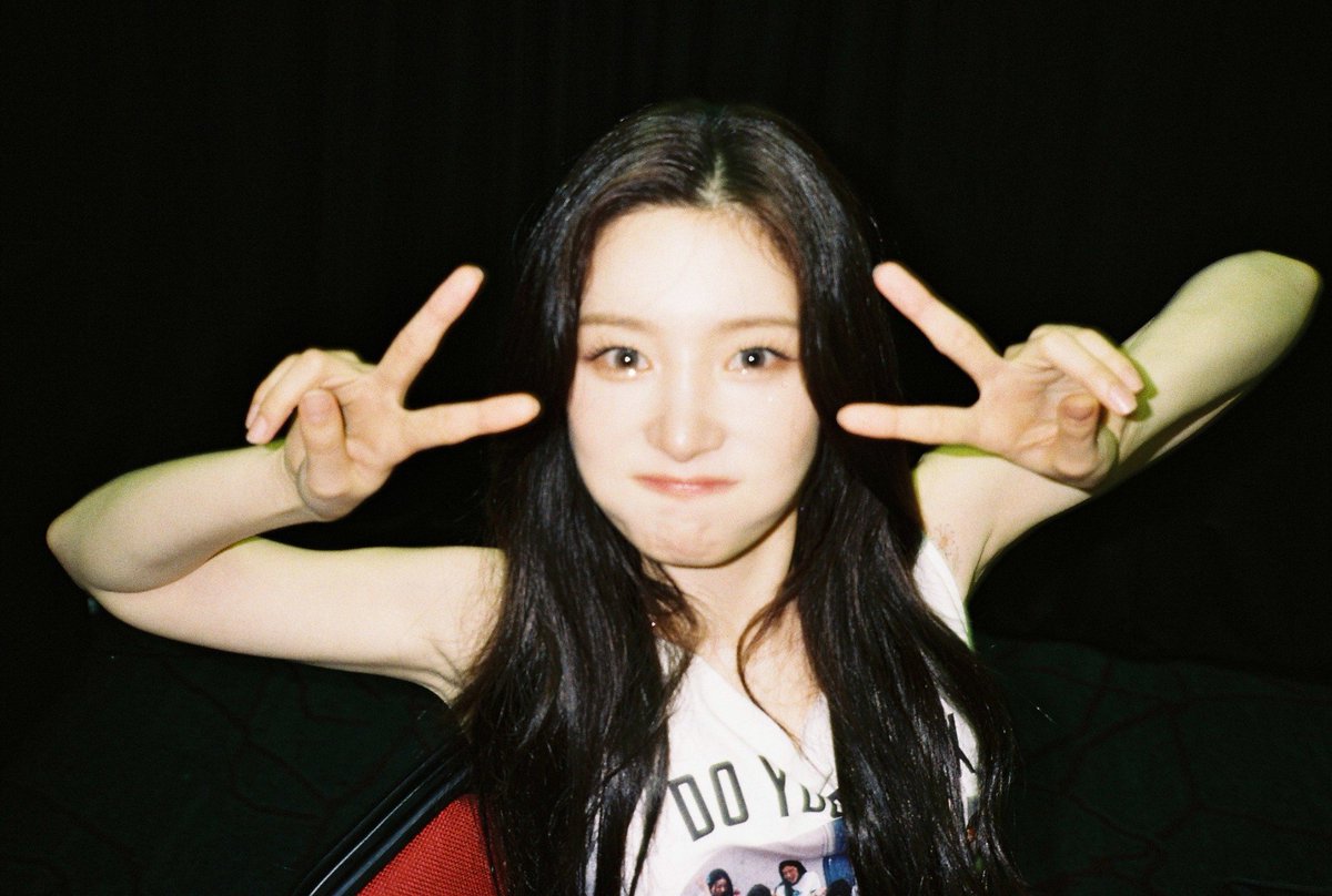 jcyfiles's tweet photo. 260701 chaeyeon on plus chat 💬 

Good morning!!! ❤️ I finally got my film photos developed! ❤️ I'll just share a little preview for now. I'll upload the rest slowly later. 🫣 Hehe

#정채연 #JungChaeyeon #IOI https://t.co/J5ZCrdgFPq