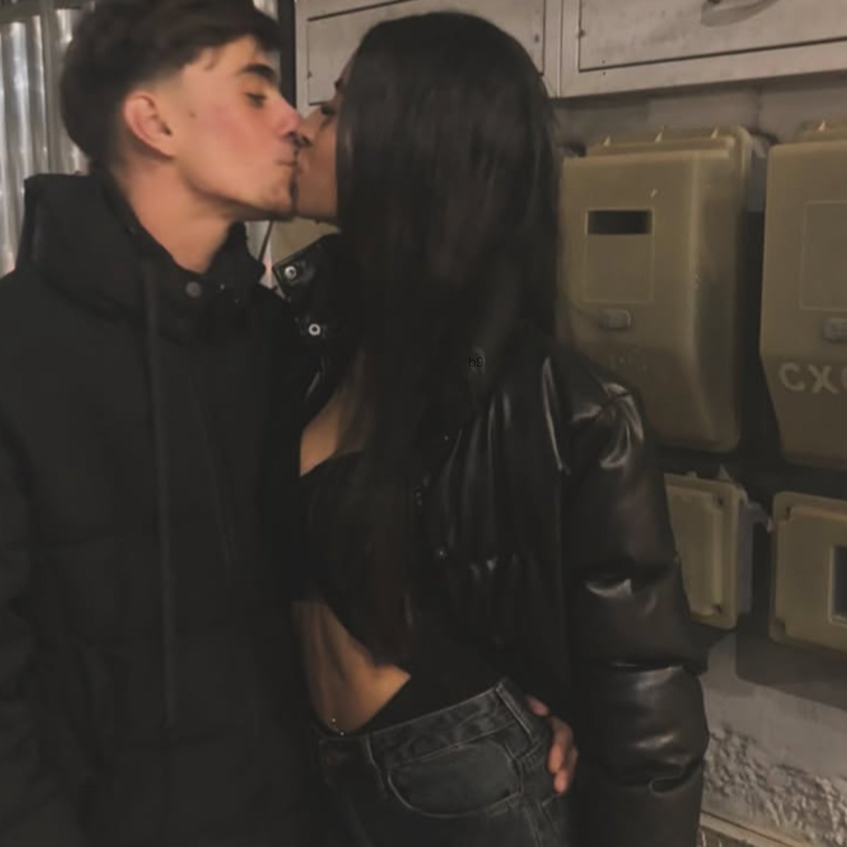 b9pict's tweet photo. ai amor - anavitoria https://t.co/jdvMzNl6Cf