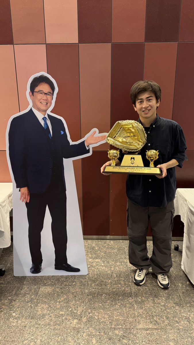 furuta_atsuya27's tweet photo. 展示ブースもセッティング完了🫡

古田さんの貴重な品々を、
手に取ってご覧ください！

写真を撮ったら #フルタのファン感 をつけて、
どんどんポストしてください📸 https://t.co/M2CzWLxxMj