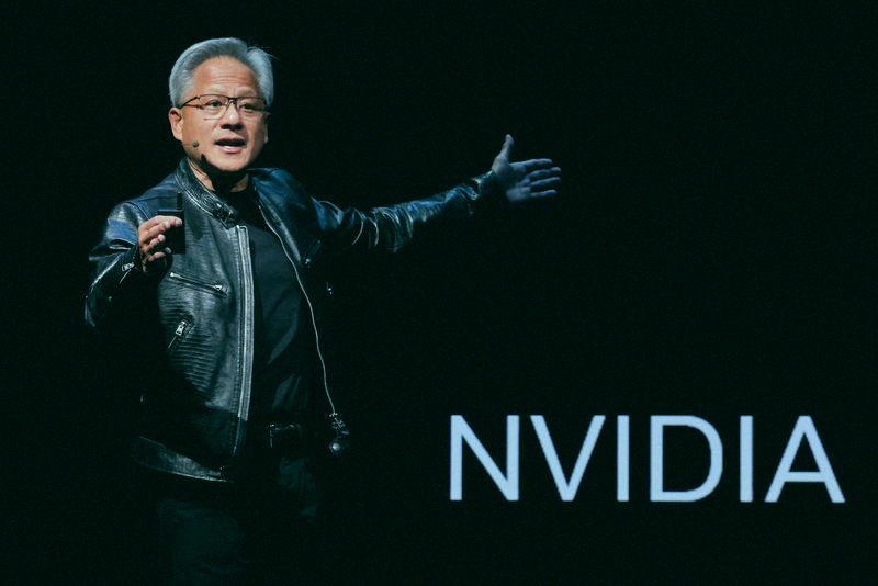 217nin_nin's tweet photo. NVIDIAの株価が上がってる📈 SemiAnalysisが「下半期のデータセンター収益はコンセンサスより20%上回る」って言ってるみたい
https://t.co/rKA6IDVRy4 https://t.co/c3bxmLJKff