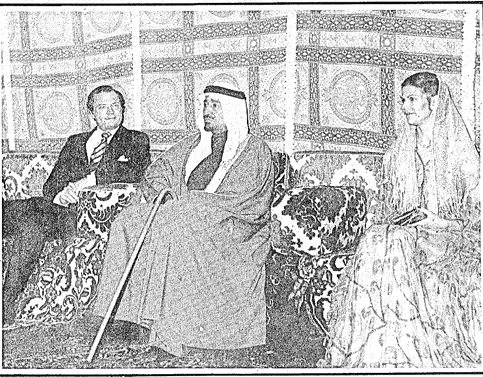iMemories_SA's tweet photo. لا يفوتكم ...
الملك خالد يقول لملك السويد: أن القهوة تطرد النوم ...
 حوار طريف بين الملك خالد رحمه الله ، وملك السويد عن القهوة ..ورد لطيف من ملك السويد ...
1401 هــ ، 1981 م https://t.co/SKuTMM8Etu