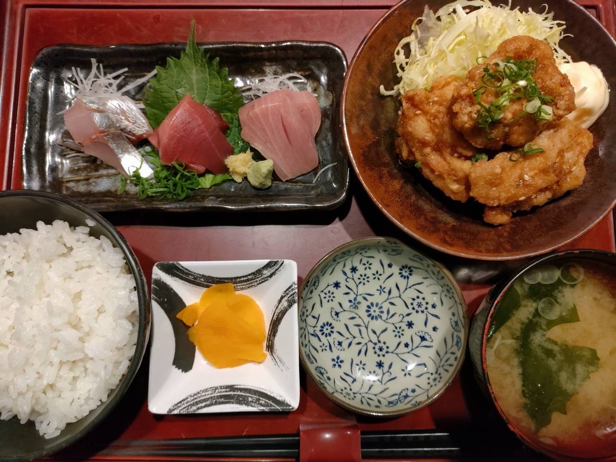 japansake's tweet photo. とりばん内神田店  本日ランチ　アジフライ‼️おススメです。

本日7/1(水)明日2(木)いろいろ個室/半個室 空室あります！

オーシャン！ブッシュミルズ！！
寒菊 新政 風の森 14代 飛露喜など いろいろ入荷してます

#とりばん #豊洲市場 #唐揚げ #日本酒 #レモンサワー https://t.co/xEgN7WzqBC
