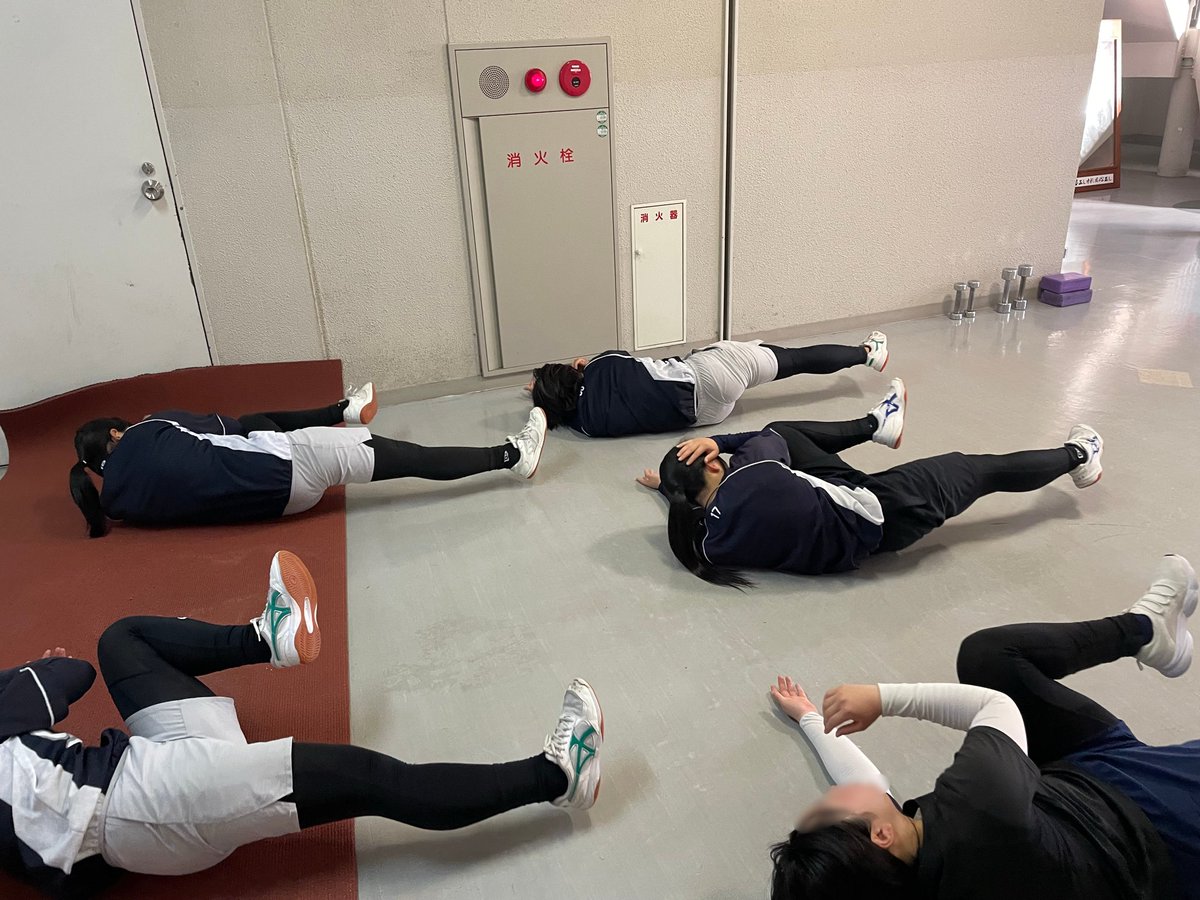 chukyoAT's tweet photo. ⁡【中京大中京高校部活動サポート】
中京大学スポーツ振興部所属のアスレティックトレーナーは、中京大中京高校の複数の運動部活動にトレーニング指導を行っています！
活動の見学やインターンシップも随時受け付けています！
⁡
 #中京大学
 #JSPO_AT
 #アスレティックトレーナー
#中京大中京高校 https://t.co/DwsuxccVLn