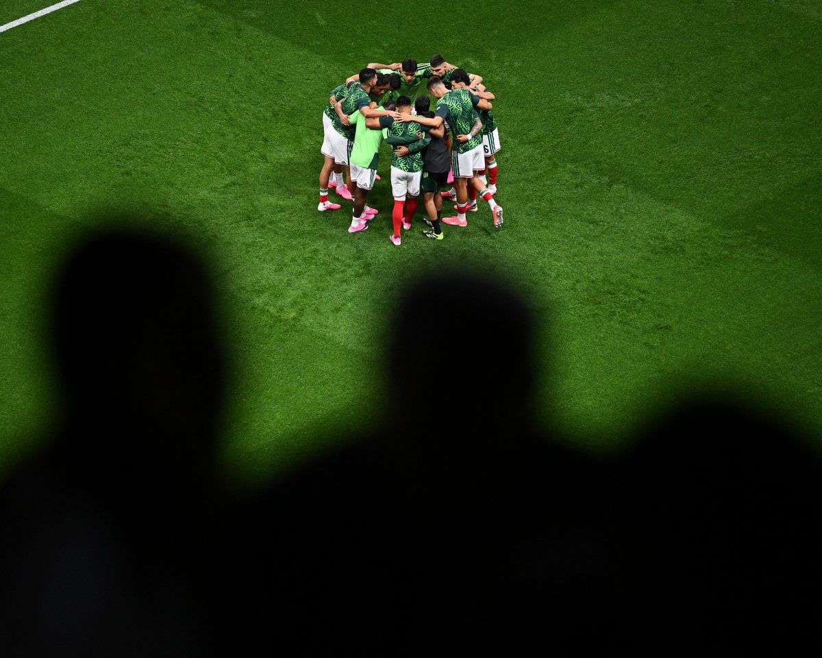 edu_picks09's tweet photo. ES HOY, NO HAY MAÑANA 💚🇲🇽🤍

TODOS CON USTEDES, TODO UN PAÍS ESTÁ SOÑANDO CON HACER HISTORIA 🏆 

VAMOS CHINGADAMADRE VAMOOOOS 

#vivaméxico #FIFAWorldCup https://t.co/f7J1u11Ysr