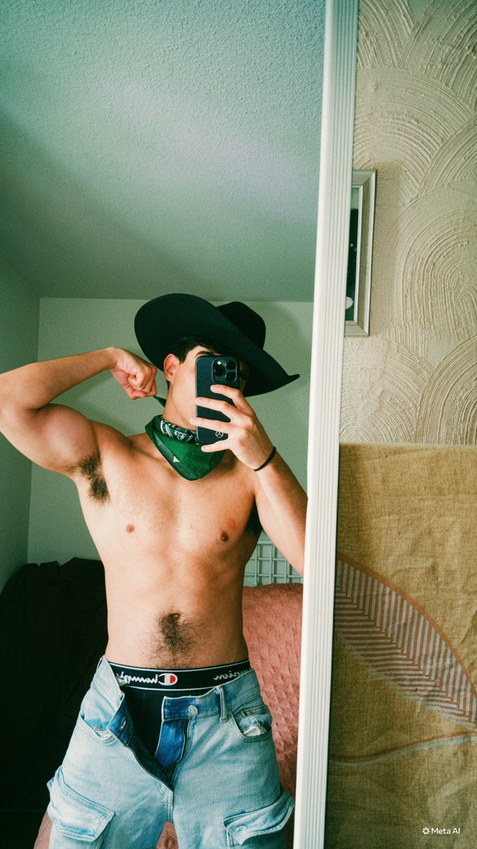 luuuuplj's tweet photo. Hi baby https://t.co/2n1ZkbX33I
