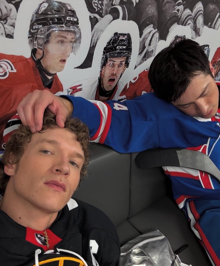 R0ZAN0VS's tweet photo. it just hit me that this is literally the one and only photo we have of them in boston and montreal jerseys and we will never get another one because ilya will already have the centaurs one for season 2 https://t.co/GGs9b4nYx6