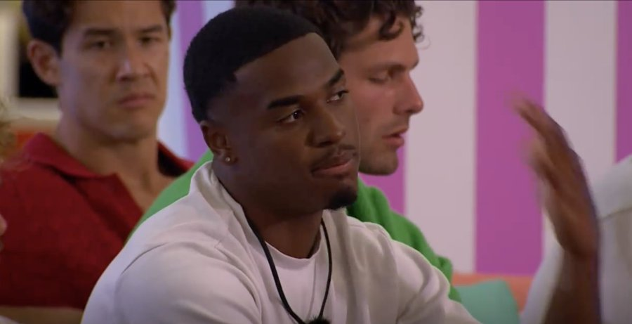 lngshooters's tweet photo. carl looks so mf disgusted at kc #LoveIslandUSA https://t.co/roryzAmuhp