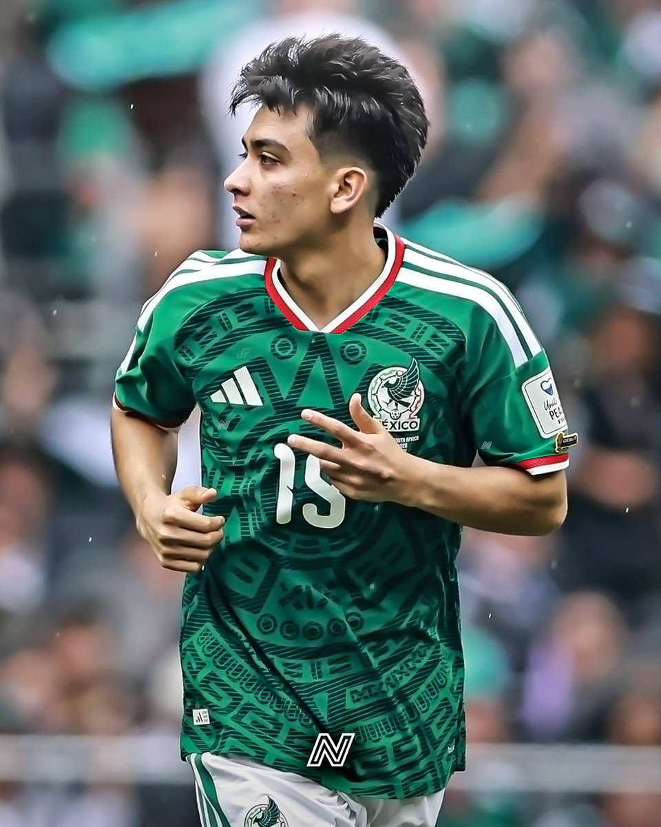NextMexOficial's tweet photo. 🇲🇽💎 Is this kid really 17 years old?

🤯 Just look at what Gilberto Mora is doing… wow https://t.co/wexs3twQED