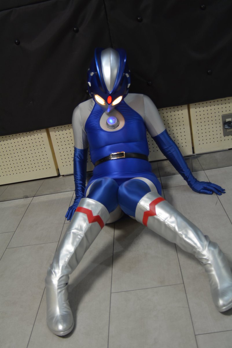 heroin_great's tweet photo. せっかく弱体化してるならピンチなポーズになってくれた方がお得ですよね(?)

#ハイパールナ https://t.co/clW7Bz57xH
