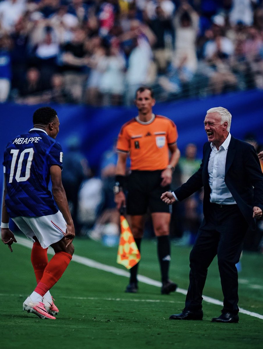 NoodleHairCR7's tweet photo. Zidane is never getting the France job man

😭💔 https://t.co/Tgefa95GJb