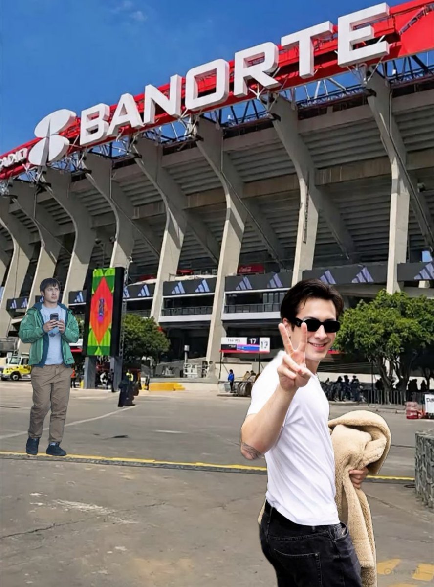 HudsonNation24's tweet photo. Tyler y Hudson ya estan en el estadio listos para apoyar a México 🇲🇽🫰🏻 https://t.co/prIqILckHY