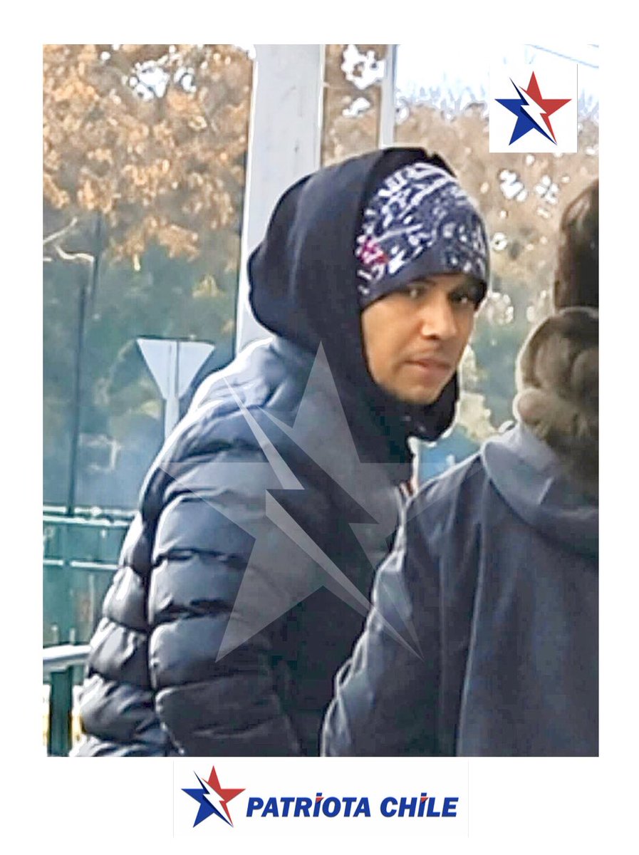 Soubirous_33's tweet photo. 🔴 URGENTE | Patriotas, DIFUNDIR. Este DELINCUENTE ANDA EN RECOLETA CON DORSAL. ESTE SDW ANDA  CON CUCHILLO ASALTANDO A GENTE MAYOR,  A UN ABUELITO LO TIRÓ AL SUELO. TENGAN CUIDADO AFUERA DEL METRO. RT DIFUNDIR https://t.co/bpVAVvaZPW