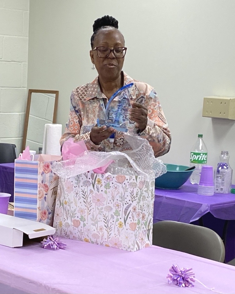 AllianceHS901's tweet photo. Congratulations to Loretta Rhodes on her retirement after 26 years, 8 months with Alliance! Her Planned Respite team at 2100 Whitney celebrated her legacy, including a plaque from her employee Karl Young calling her an exceptional supervisor. Thank you, Ms. Loretta! https://t.co/vNA4gaCEoq