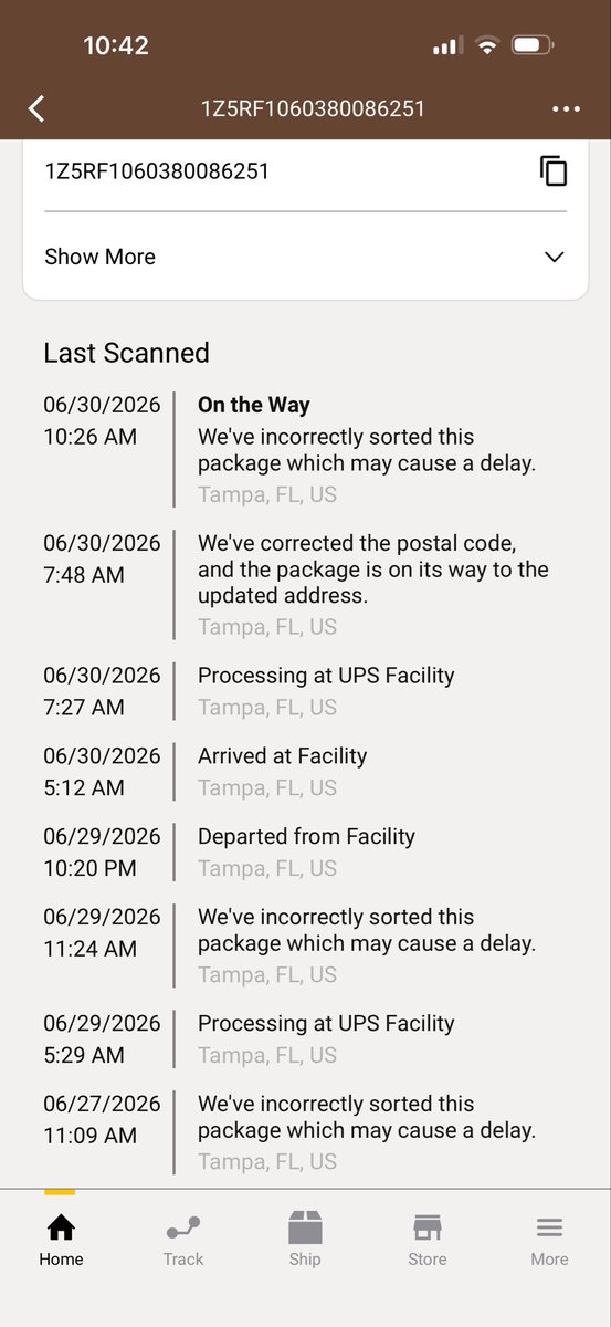 roresteen's tweet photo. @UPS @KarlTowns @nyknicks @nycboathouse @FDNY So happy @UPS is kicking ass in NY. Meanwhile, my package is stuck in Tampa and has been for 8 days. “Customer Service” feels really bad about it and assures me the next day I will get an “update”. How about just deliver the package or let @FedEx do it? https://t.co/wcnZD0yo2x