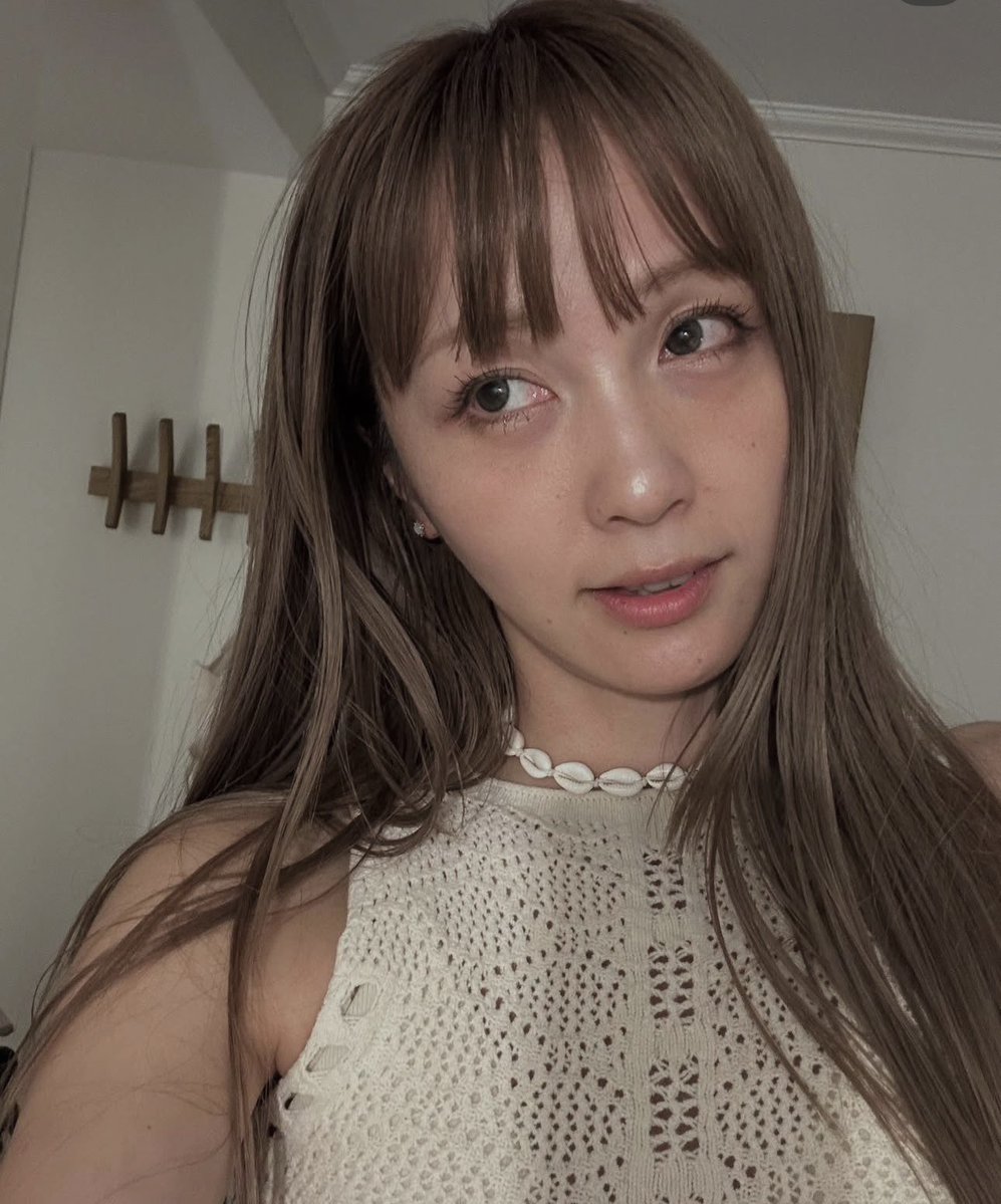 jyuku3150's tweet photo. ドリーム アミ（Dream Ami）
E-girls時代も今も変わらない輝き、38歳のこの透明感とスタイル。白ぎゃる感いいよね https://t.co/qD2KQF7Ktd