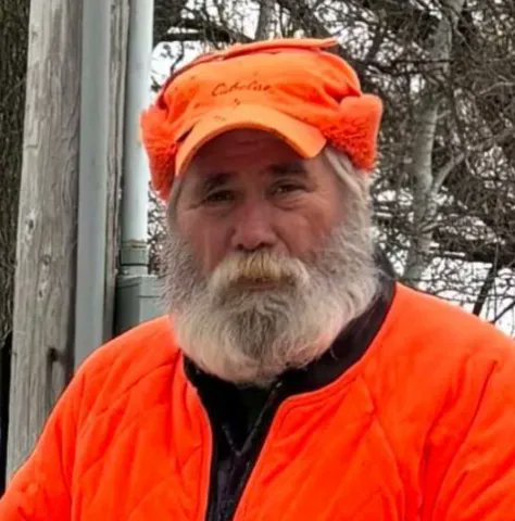 RepMarkHarrisNC's tweet photo. This is Tim Tarnowski.

Tim was driving his car when an illegal alien who was released into the United States under the Biden Administration carelessly drove through a stop sign, killing him.

Tim is why I support ICE. https://t.co/MsPGVR1xqH