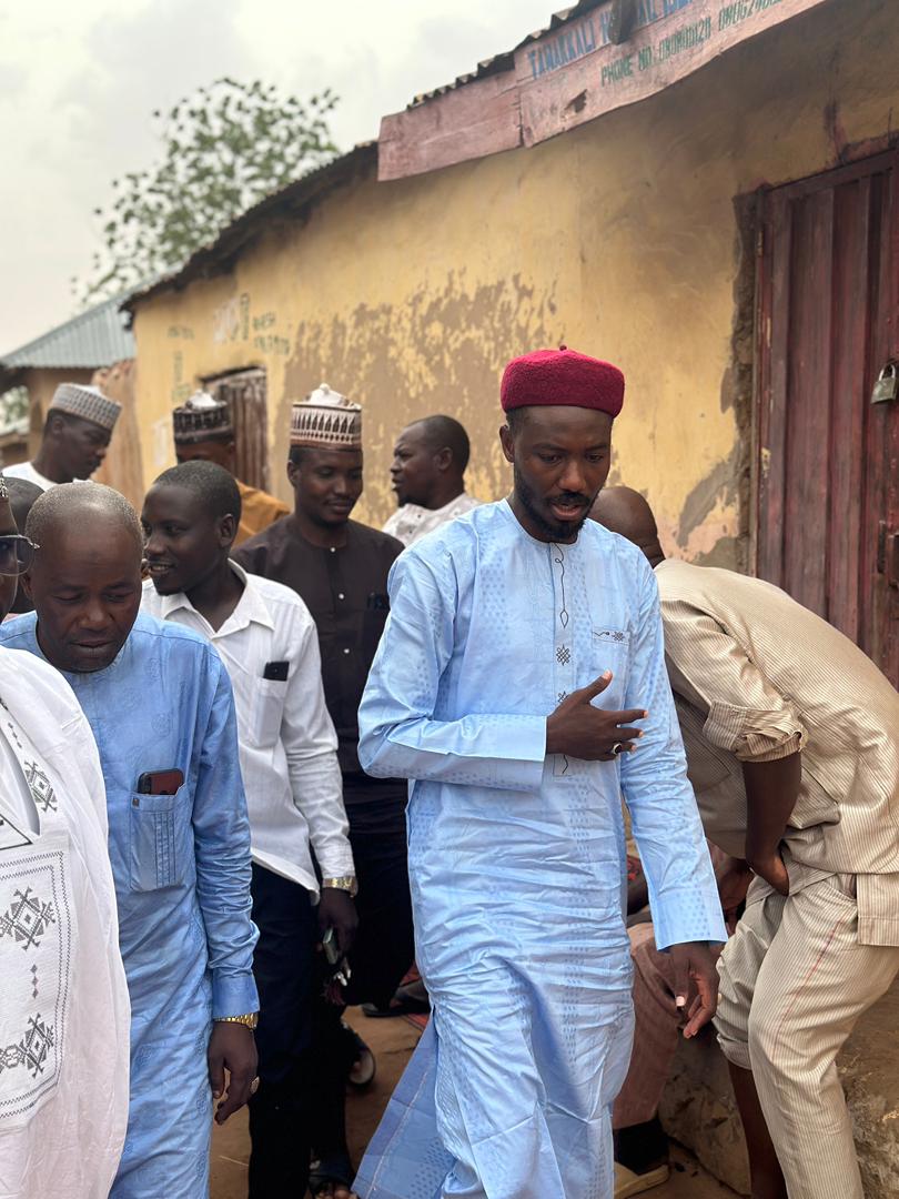 Rayyan_Tukur's tweet photo. the community needs this your strength and Will hon @Usman_Yau_78 the most now that they need a modern and grassroots 🛜 leader.

#DarazoGanjuwa2027 #ThePeopleFirst https://t.co/xR4rlDI2I2