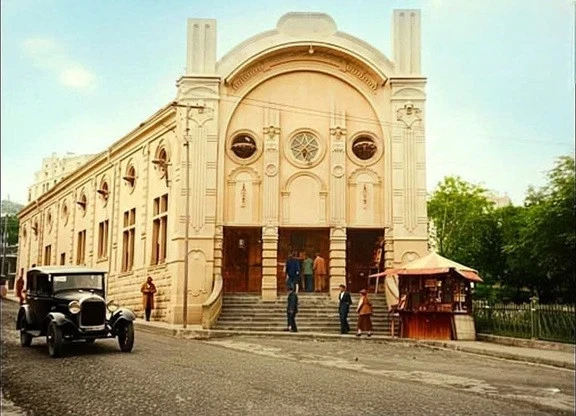 etginlik's tweet photo. Yol yapımı için yıkılan Trabzon Opera Binası: https://t.co/jGeffZT0mn