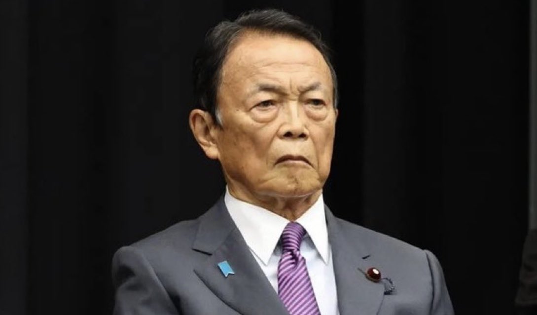 horiris's tweet photo. ぶっちゃけ言っちゃうけど、危惧するのは、つまり、平和の象徴である皇室を手中に収めてしまえば、戦争をするにしても、障害が無くなり、何かと都合がいいのだろう　恐ろしい企みが手に取るようにわかる。それが、恐るべきクーデターでもあり、改憲も兼ね　この政権が望む最終形態だ。 https://t.co/Ddw954Cs6d