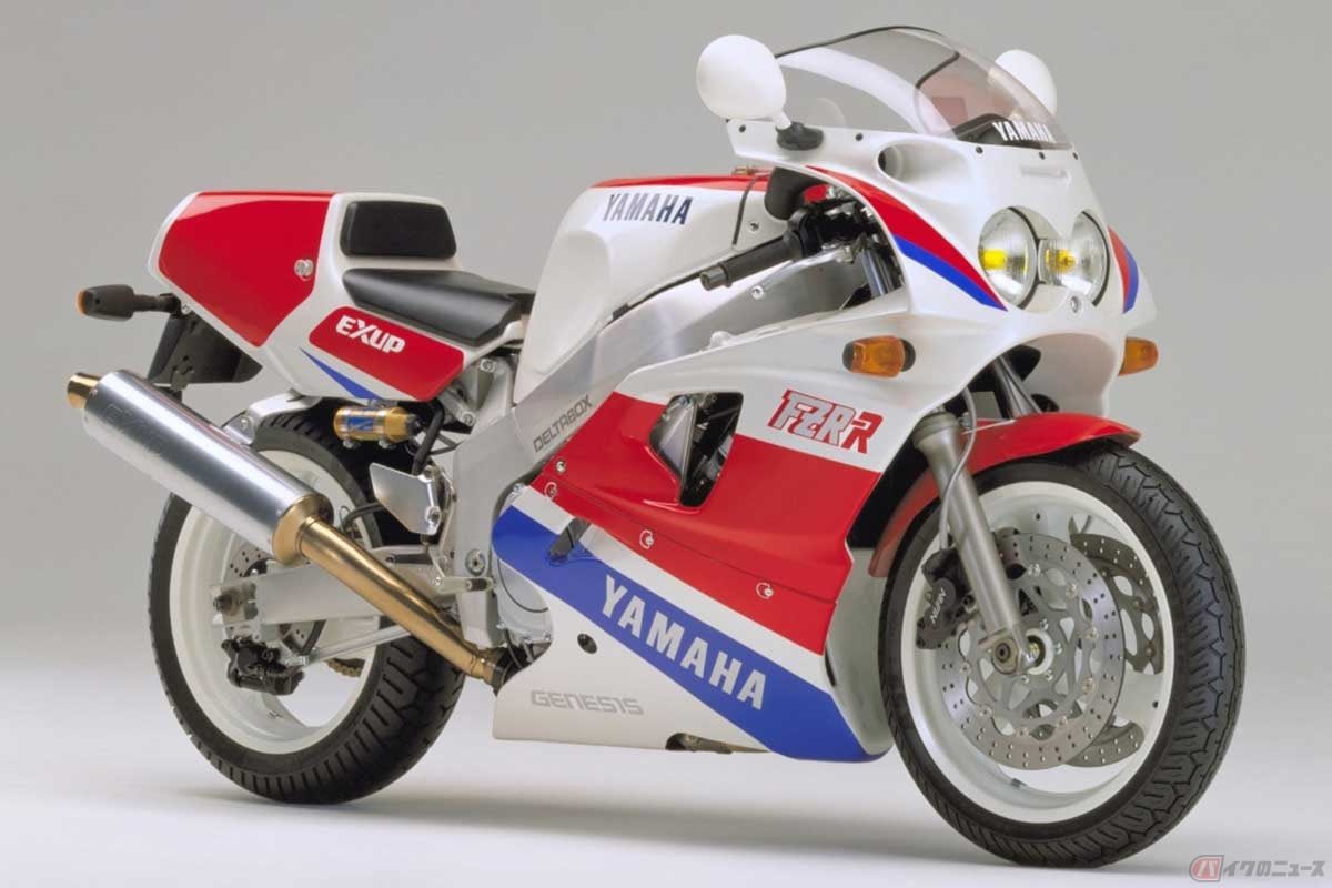 PutiMotor's tweet photo. 「レーサーレプリカ」とは？

レーシングマシンを模したスタイルやメカニズムを持つバイクのことで、モチーフになるレーシングマシンが存在する。

しかし、1990年代にはレースも市販車がベースになり、それらのバイクを「スーパースポーツ」と呼ぶようになった。

https://t.co/5V6pXZ5ozA https://t.co/VosqgySway
