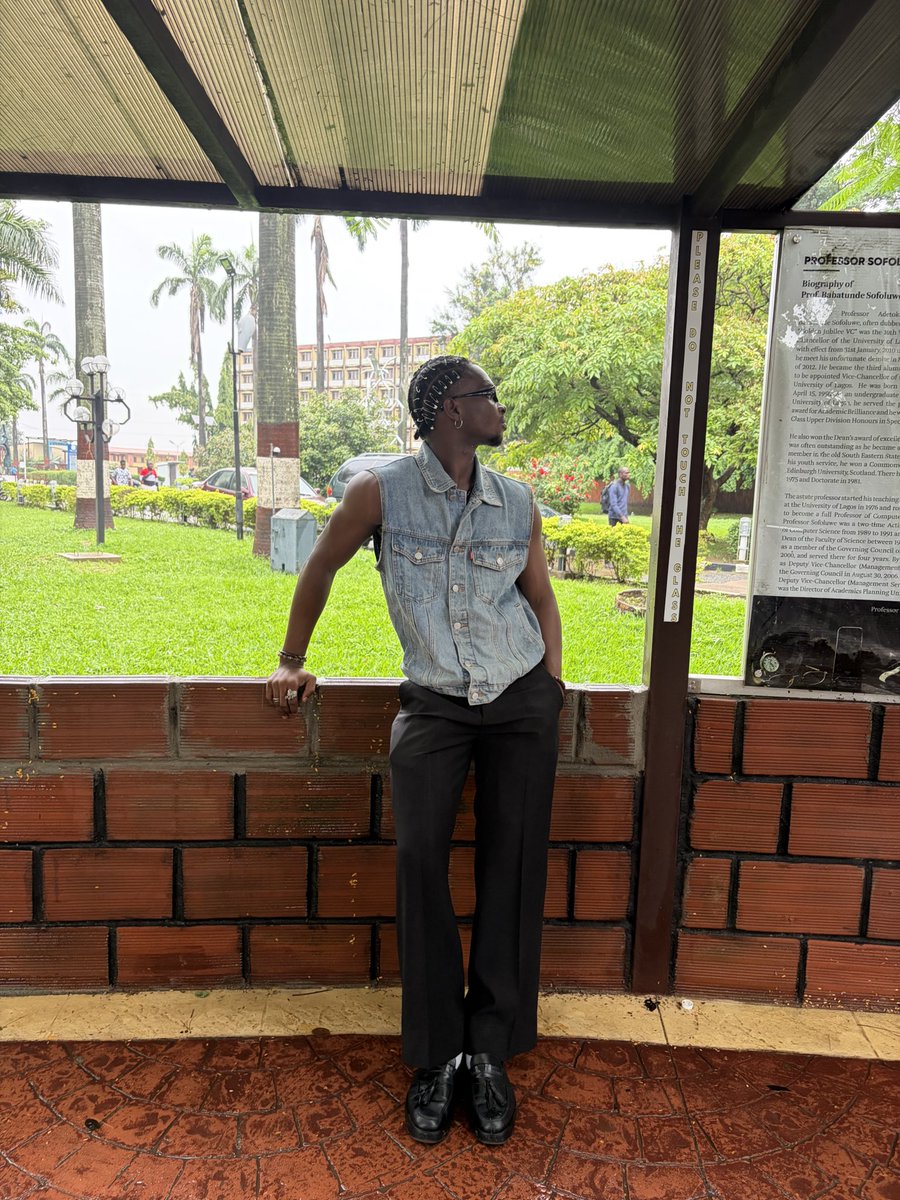 toluwaboriii's tweet photo. Day 2: Denim day https://t.co/uVKpOfDu47