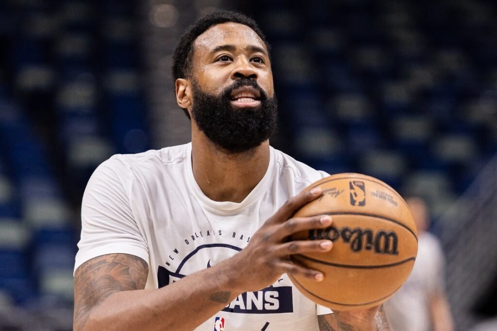 ClutchPoints's tweet photo. YEAR 19 FOR DJ.

DeAndre Jordan will re-sign with the Pelicans, per @ChrisBHaynes.