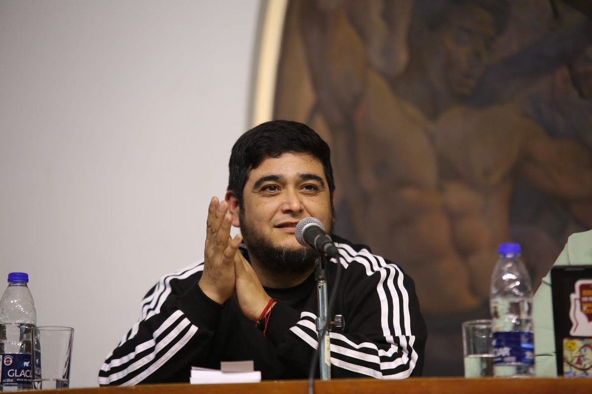 UTEPoficial's tweet photo. En el día de ayer, nuestro compañero Alejandro "peluca" Gramajo, Secretario General de la UTEP, estuvo presente como orador en el salón Felipe Vallese de la CGT durante la presentación de la Encíclica "Magnifica Humanitas" de León XIV. (🧵1/2) https://t.co/BjdXsTuejQ