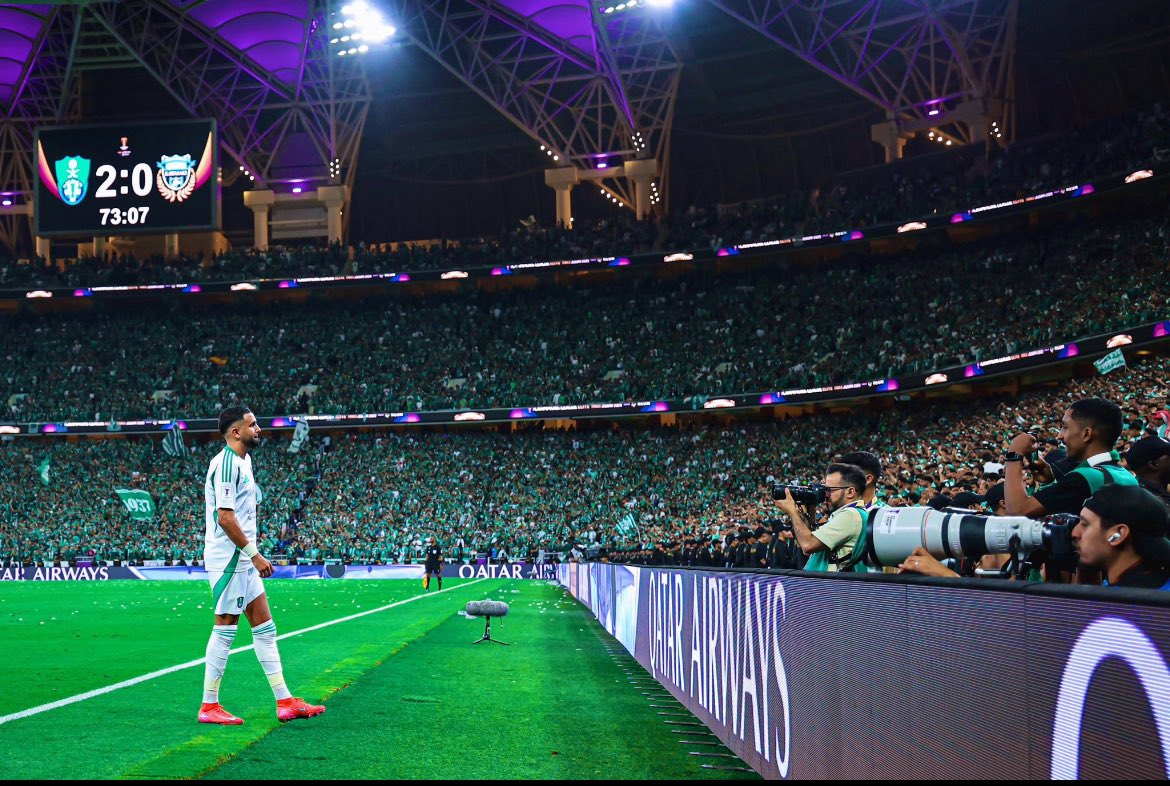 iuijn's tweet photo. شاهدنا البريميرليغ والليغا والكالتشيو وابطال اوربا والان في مونديال 2026 ولم نرى جمهور يوحد اللون مثل جمهور الأهلي 

الملعب يتسع اكثر من 65 الف مشجع ونسبة توحيد اللون تجاوزت 95% المدرج الاول وصعب منافسته 💚 https://t.co/7D0j8A0eVM