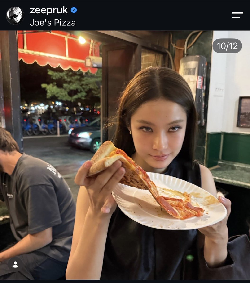 4wfbij's tweet photo. Zee Pruk: IM GONNA CURSE AND SUE ALL THE HATERS THAT SAY IM HETEROSEXUAL AND HURT MY REPUTATION 

Zee Pruk posting pic and video of Namtan with no reason and showing to the world he kept those pictures for a year in his phone

BRO IS SO FUNNY!
#ZeeNunew https://t.co/La3FOYuNDt