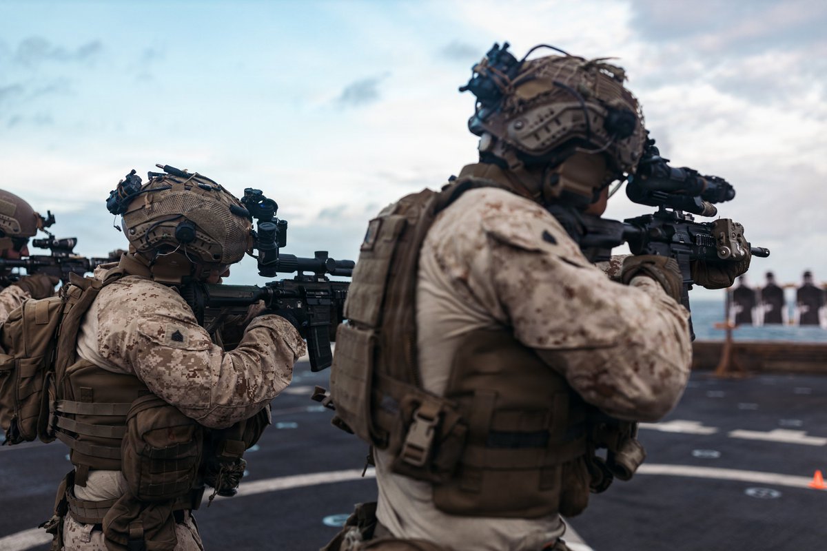 USPACOM's tweet photo. Locked in on the flight deck ๐ฏโ๏ธ
U.S. Marines with Battalion Landing Team 3/5, 11th MEU, conduct live-fire marksmanship training aboard the USS Portland (LPD 27) while operating in the Indian Ocean.
๐ Indian Ocean
๐ธ Lance Cpl. Luke Rodriguez
#PACOM #USMC #11thMEU #USSPortland