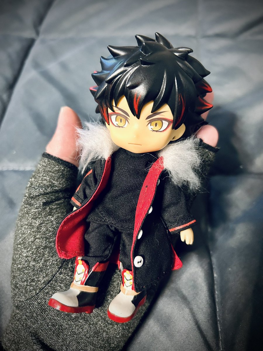 Hallsth_Eien's tweet photo. Custom Nendoroid Doll human Shadow the Hedgehog finally finished 🌸 https://t.co/M2N2xRdYjP