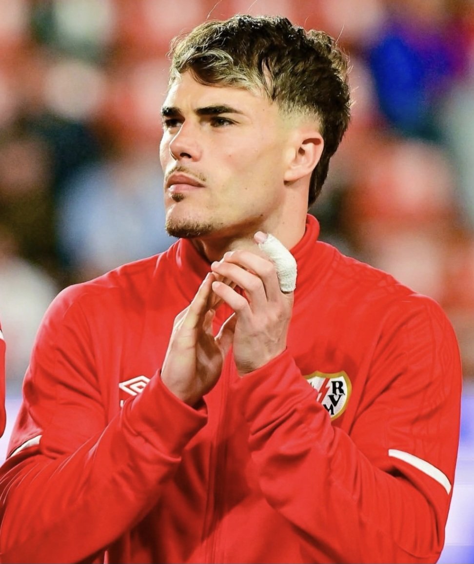 TheBlueDodger's tweet photo. 🚨🇪🇸 Pep Chavarria is already close to agreeing to terms with Chelsea as talks with Rayo Vallecano advance.

Move driven by Xabi Alonso.

(@JacobsBen) #CFC https://t.co/HGdqDig1IQ