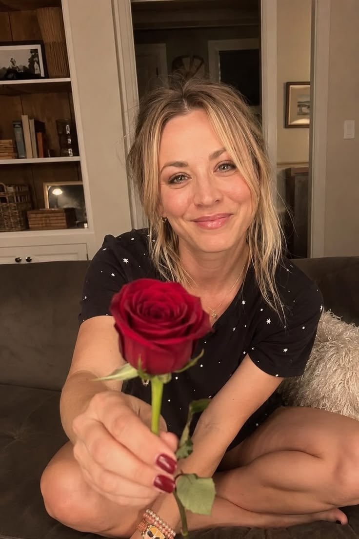 kaleycuoco6612's tweet photo. Babe, I've really missed you ❤.....send me a message now love ❤😭 https://t.co/F4YSSTz8v8