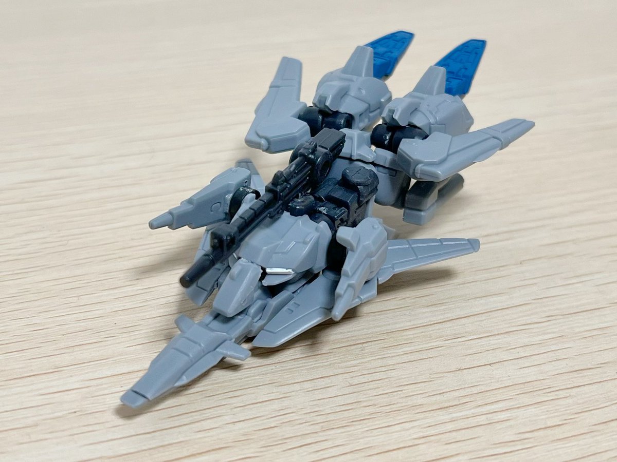 lau_raiden's tweet photo. 再販されたゼータプラス
簡単な変形で飛行形態にできるのが最高！
#モビルスーツアンサンブル https://t.co/Lszej9VWOI