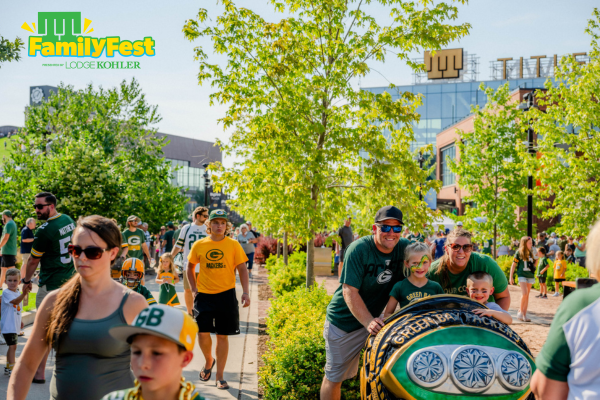 titletown's tweet photo. Football. Family. Fun. https://t.co/qrvAVKsRnK