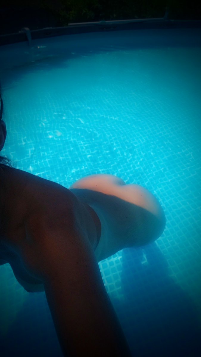 Missclea2023's tweet photo. 🍑 #MercrediFesses 💦
Un petit plongeon pour bien démarrer la journée... et vous, vous venez avec moi ? 😉
❤️ Dites-moi en commentaire : notez cette vue de 1 à 10 😏🍑
Bonne journée à tous ! ☀️

Pour voir la suite... rendez-vous sur mon MYM. 💋

@FrancaisesSexy @SpicyGirlsNSFW @LoveNaturalGirl @JoliesFormes8 @lesseinsdumonde @OrgasmicGroup @VirtuAss @JacquieMichelX @Body_Art_be_fr @Sexy_Babe_Girls @ColmaxTV @Toniducat71
@PartageDefiHot @CamaSutrax @Get_Nude
@hot_video @LunaaxBelle @Coach0302
#RespectAuxCréateurs #sexy #mym #frenchgirl #model #amatrice #porn #camgirl #NGOT
#coquine #dildo #amatrice #nud #sextoy