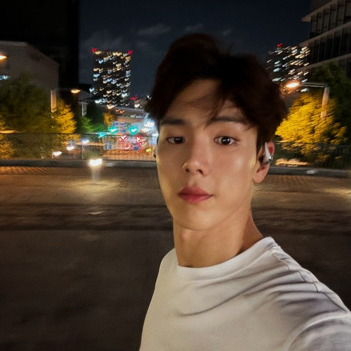 shownuphotos's tweet photo. https://t.co/zGa0HJl4Ka
